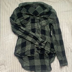 XS dark green and black plaid top
